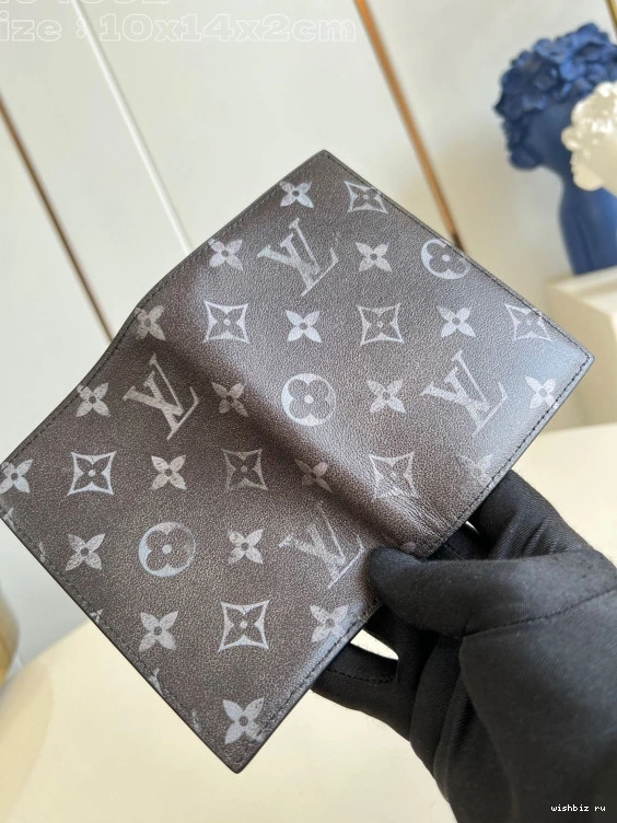 WIS PASSPORT COVER-10*14*2.5CM Vuitton Louis 0715